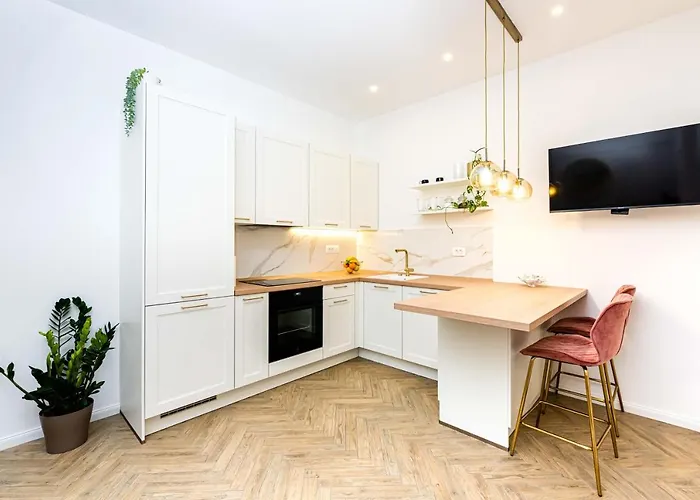 Apartment Beautiful In Center Split